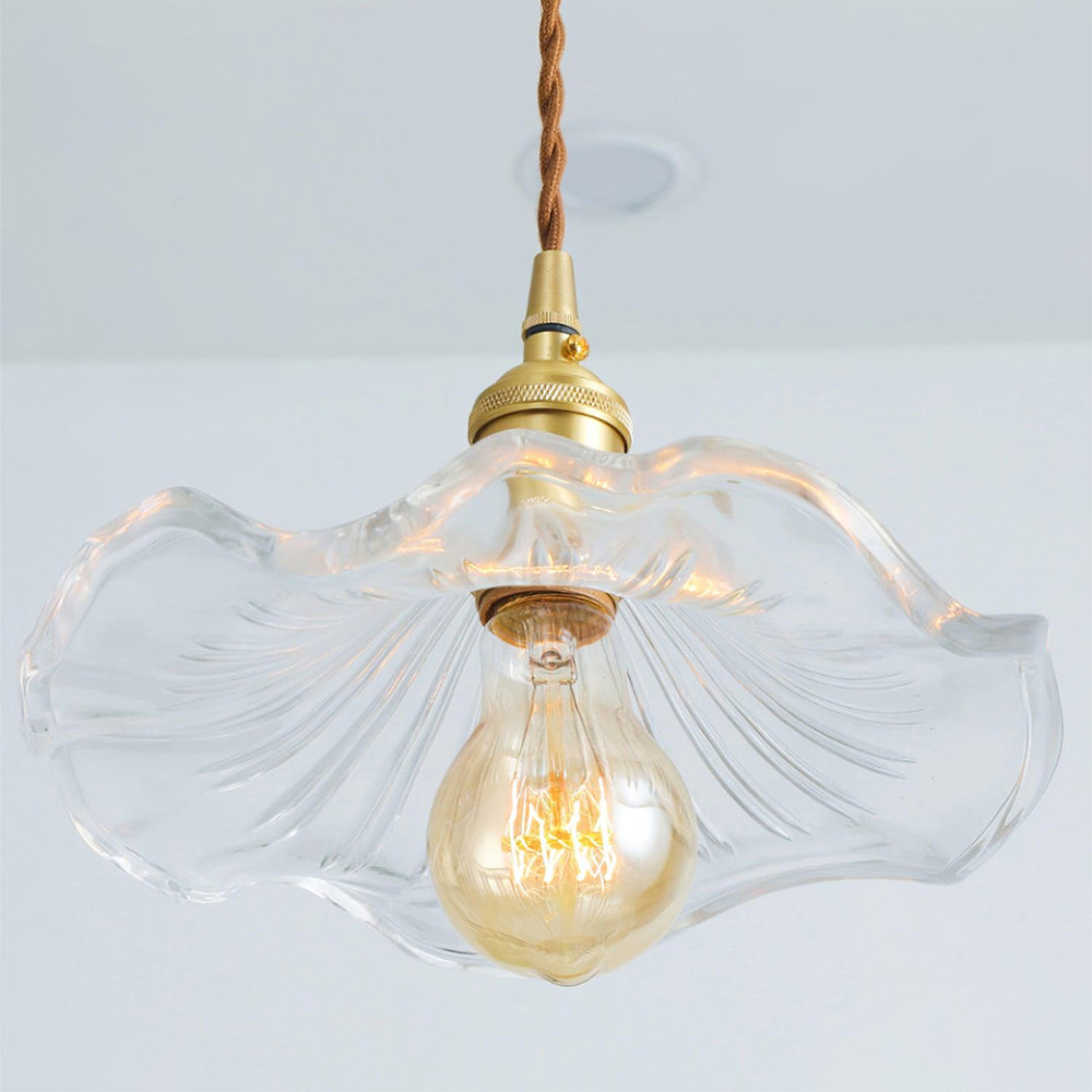 Stilfuld Lampe med Hibiscus-blomst