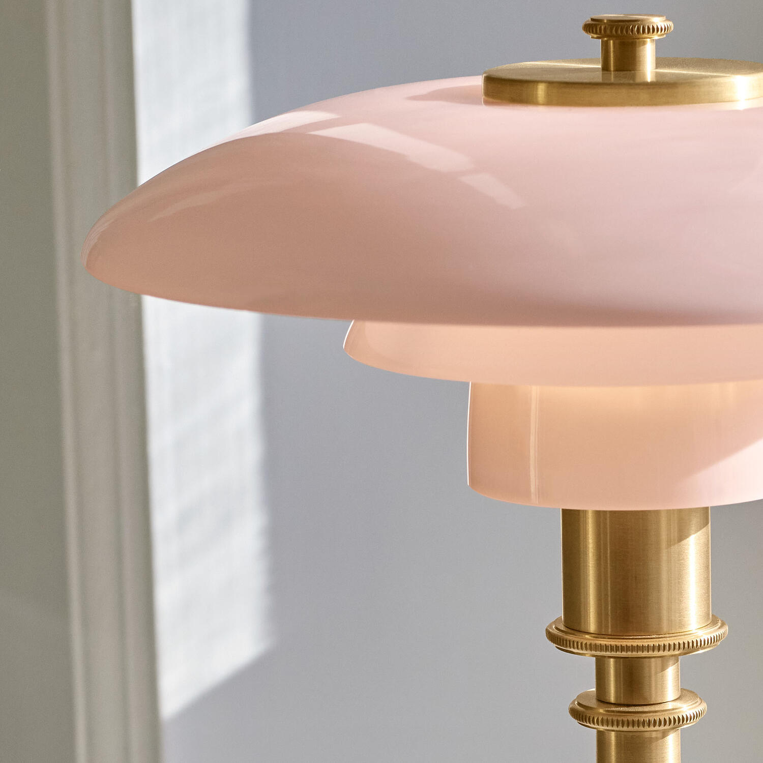 PH 2/1  PALE ROSE BORDLAMPE