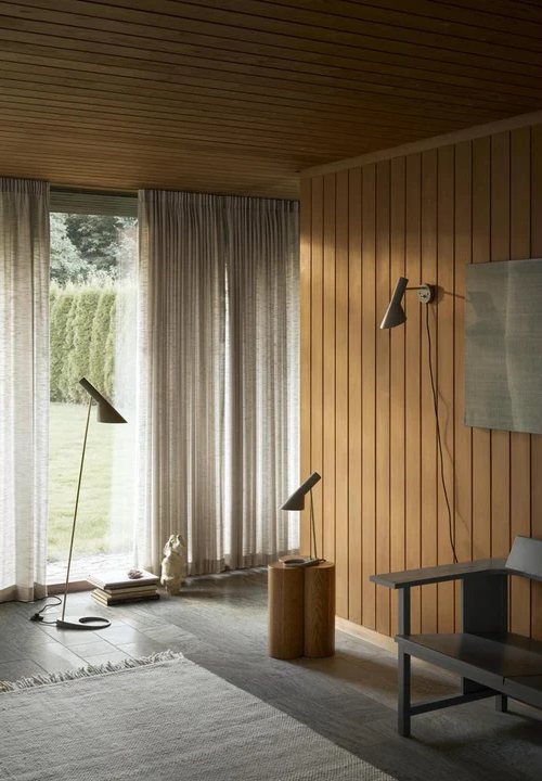 AJ BORDLAMPE
