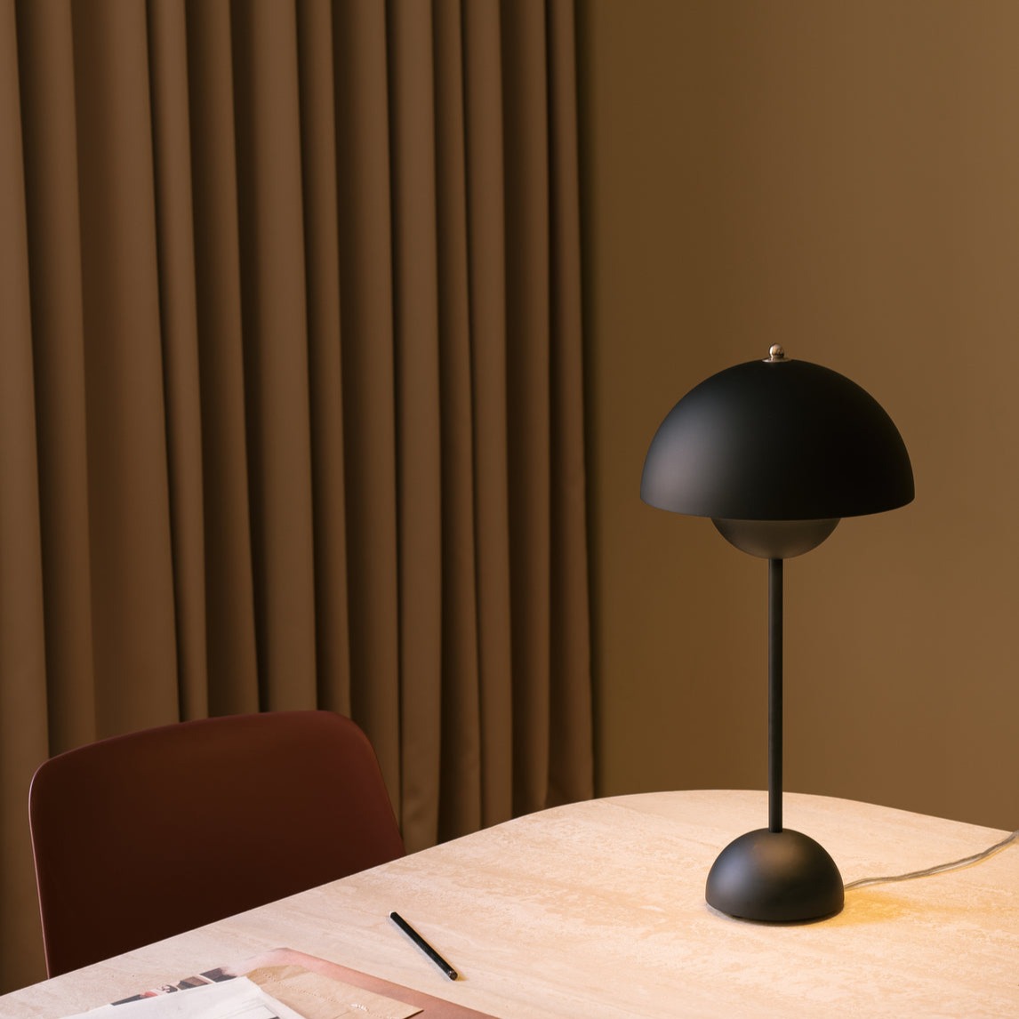 &Tradition Flowerpot VP3 Bordlampe (udstillingsmodel)