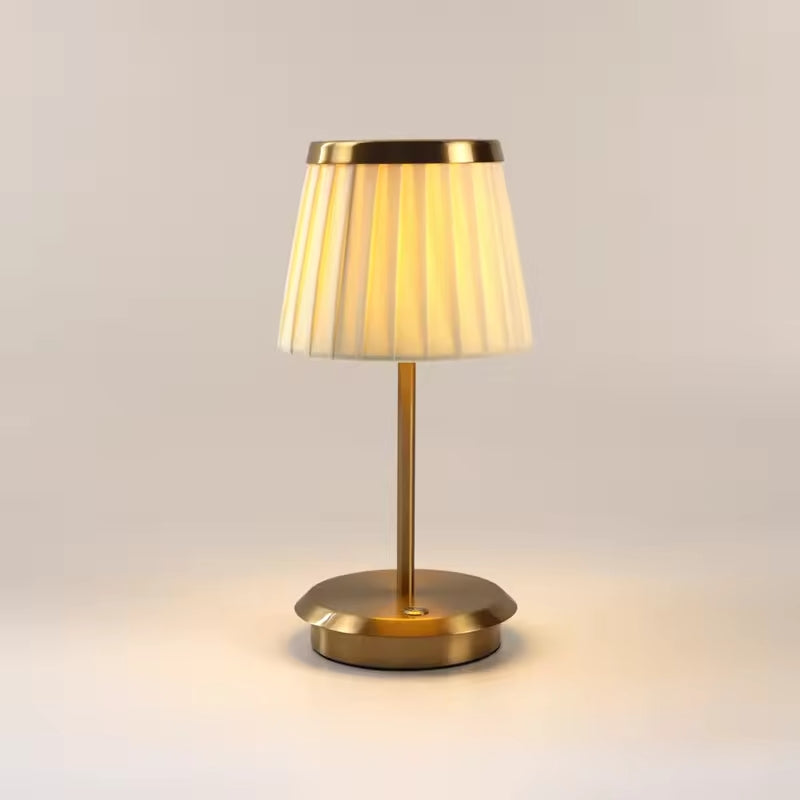 Bordlampe med klassisk elegance