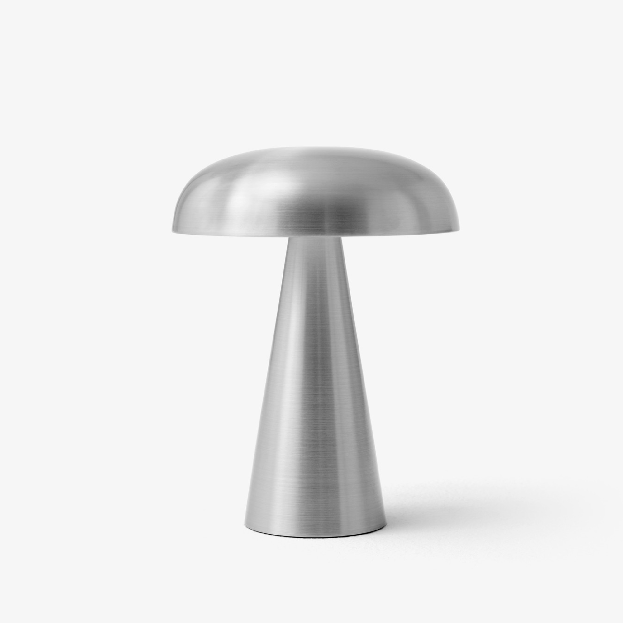&Tradition Como SC53 Portable Bordlampe (udstillingsmodel)