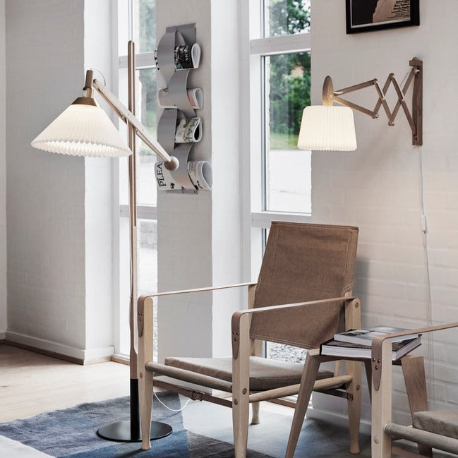 LE KLINT MODEL 325 Gulvlampe (udstillingsmodel)
