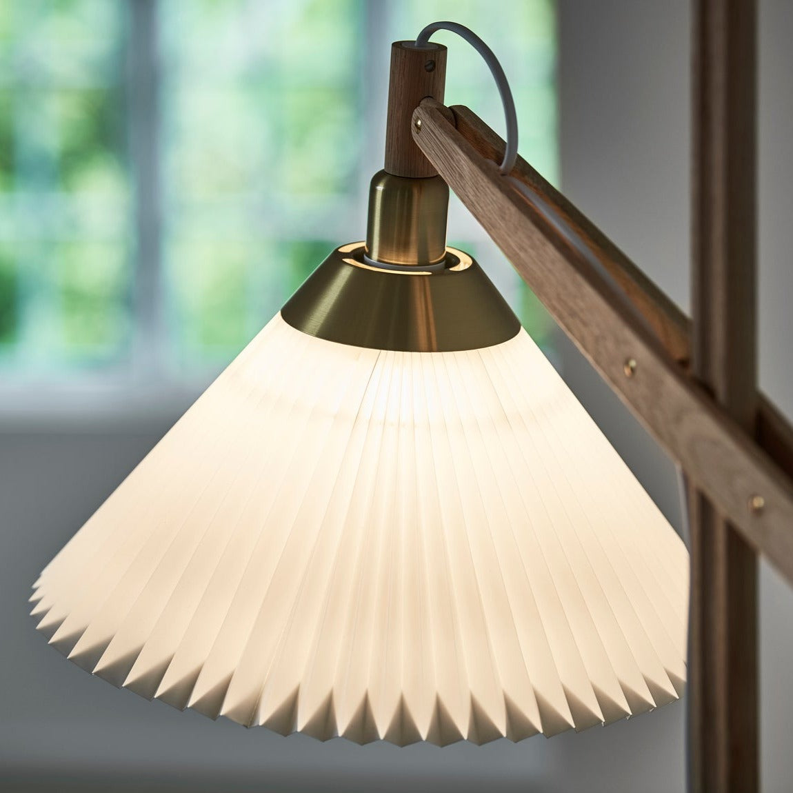 LE KLINT MODEL 325 Gulvlampe (udstillingsmodel)