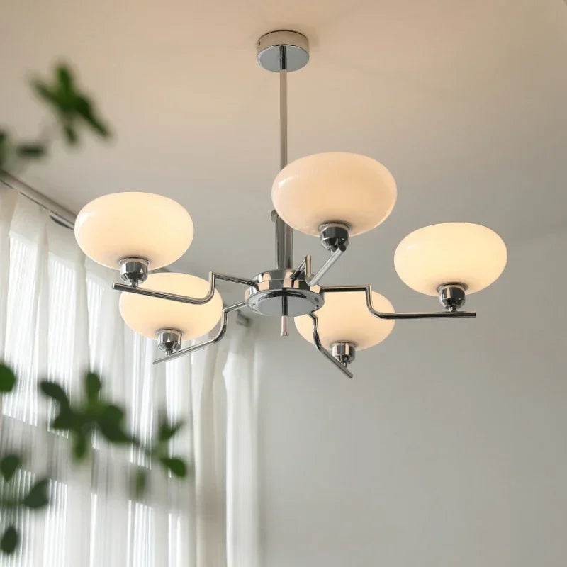 Middelalderlig Bauhaus-loftslampe